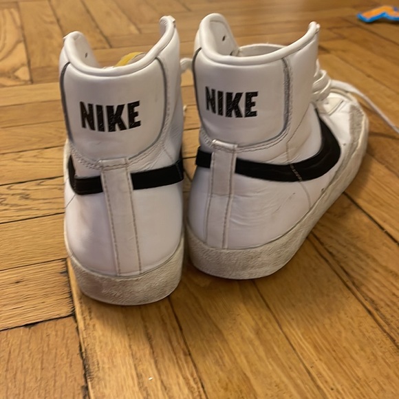 Nike high top sneakers - Picture 3 of 3
